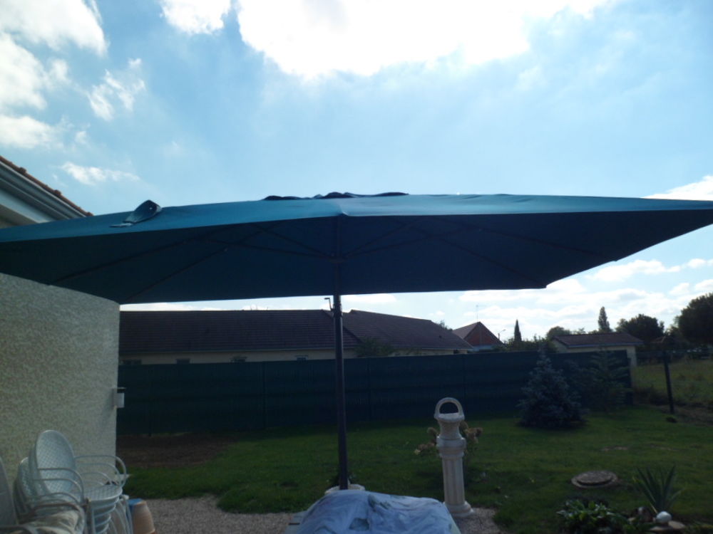 Grand parasol héspéride 180 Saint-Aubin (39)