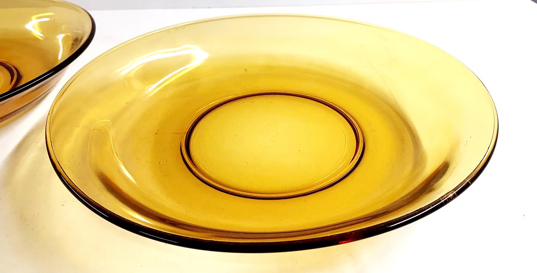 1 grand plat creux en Vereco couleur marron-orang� 9 Montigny-aux-Amognes (58)