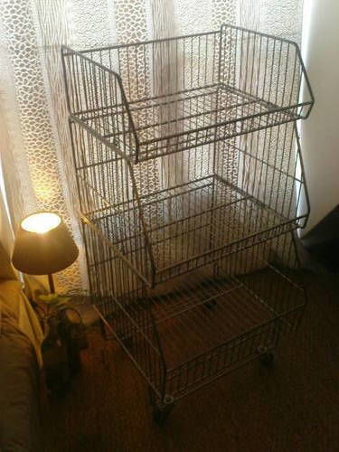 Un grand resserre � l�gumes (ou autres produits) 25 Paris 11 (75)