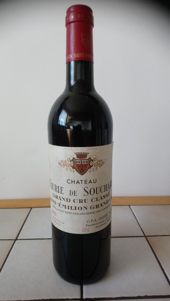 Grand vin Saint-�milion Ch�teau Faurie de Souchard 49 La Courneuve (93)