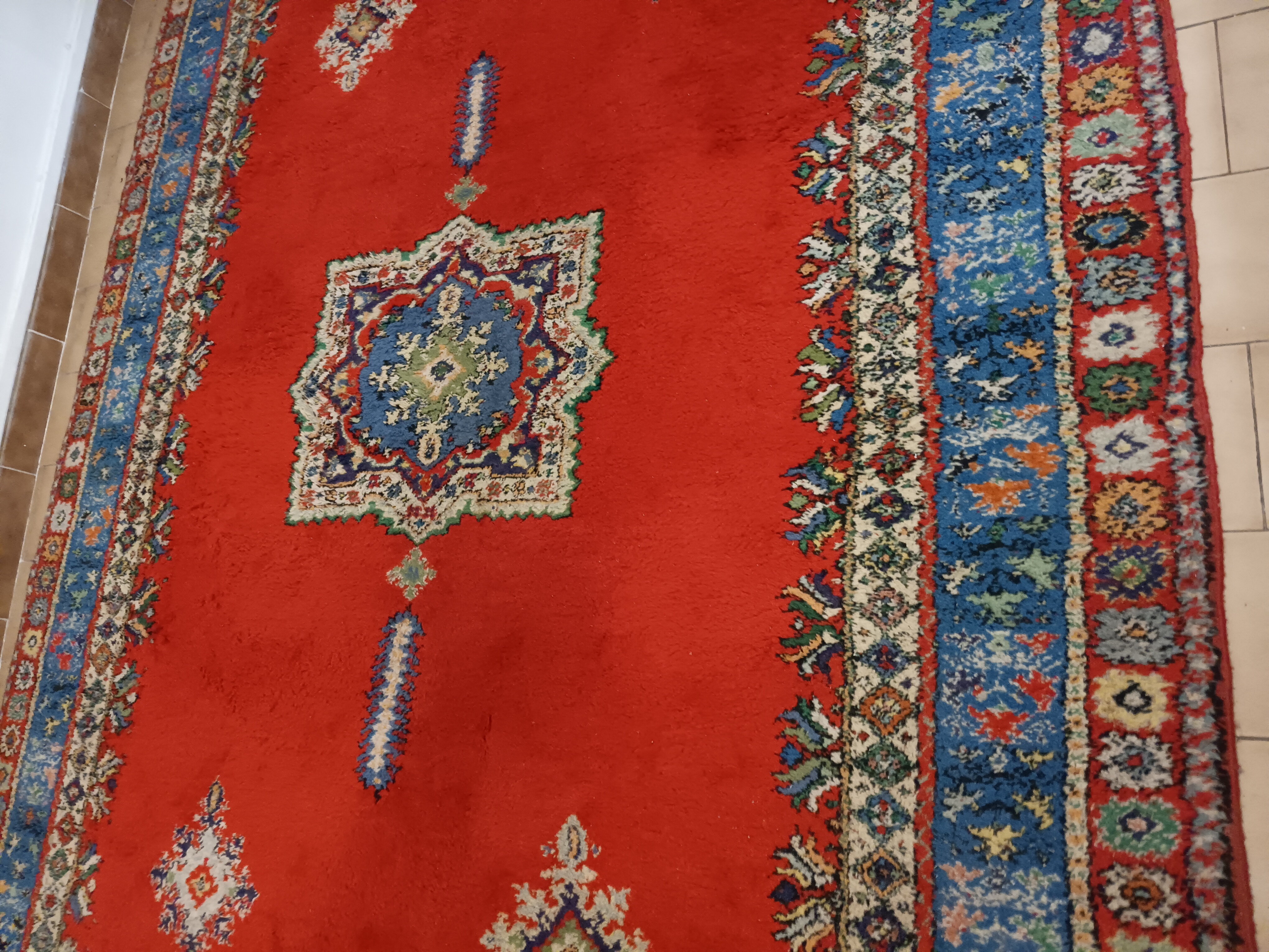 Grand tapis de Rabat fait main estampiller 0 Pernes-les-Fontaines (84)