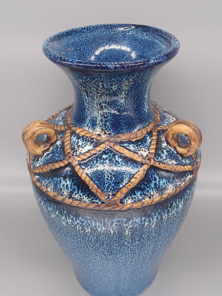 Grand vase en c�ramique bleu d�cor� de cordage vdsa 26 Maule (78)