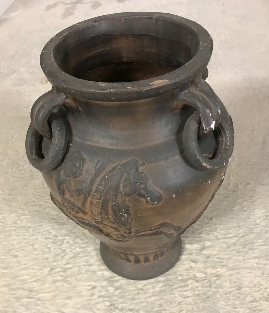 Grand vase d�coratif noir style antique ? 38 cm 80 Obernai (67)