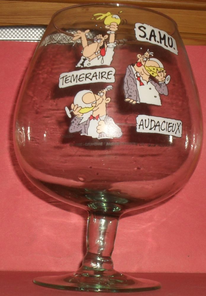 Grand verre Humoristique 1,5 litre 10 Montreuil (93)