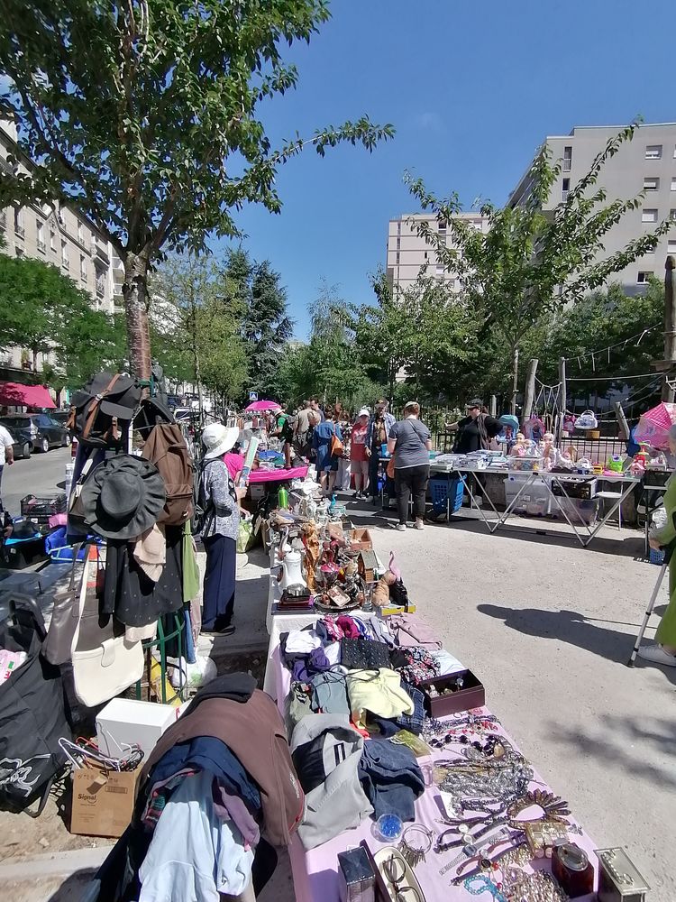 24e Grand vide-greniers Association Ecole Fatou Kaba 75020 0 Paris 20 (75)