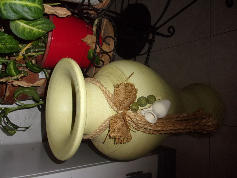 grande amphore de 50 cm et 21 de diam�tre vert anis 40 Annonay (07)