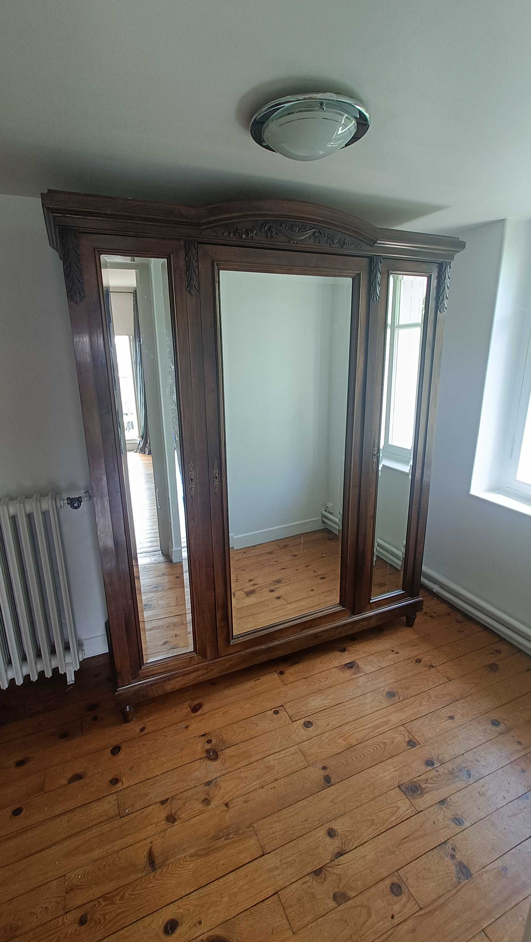 Grande Armoire avec miroir et �tag�res 180 Saint-Pardoux-Isaac (47)