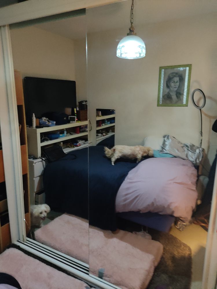 grande armoire blanche.  portes coulissantes avec miroir. 60 Vannes (56)