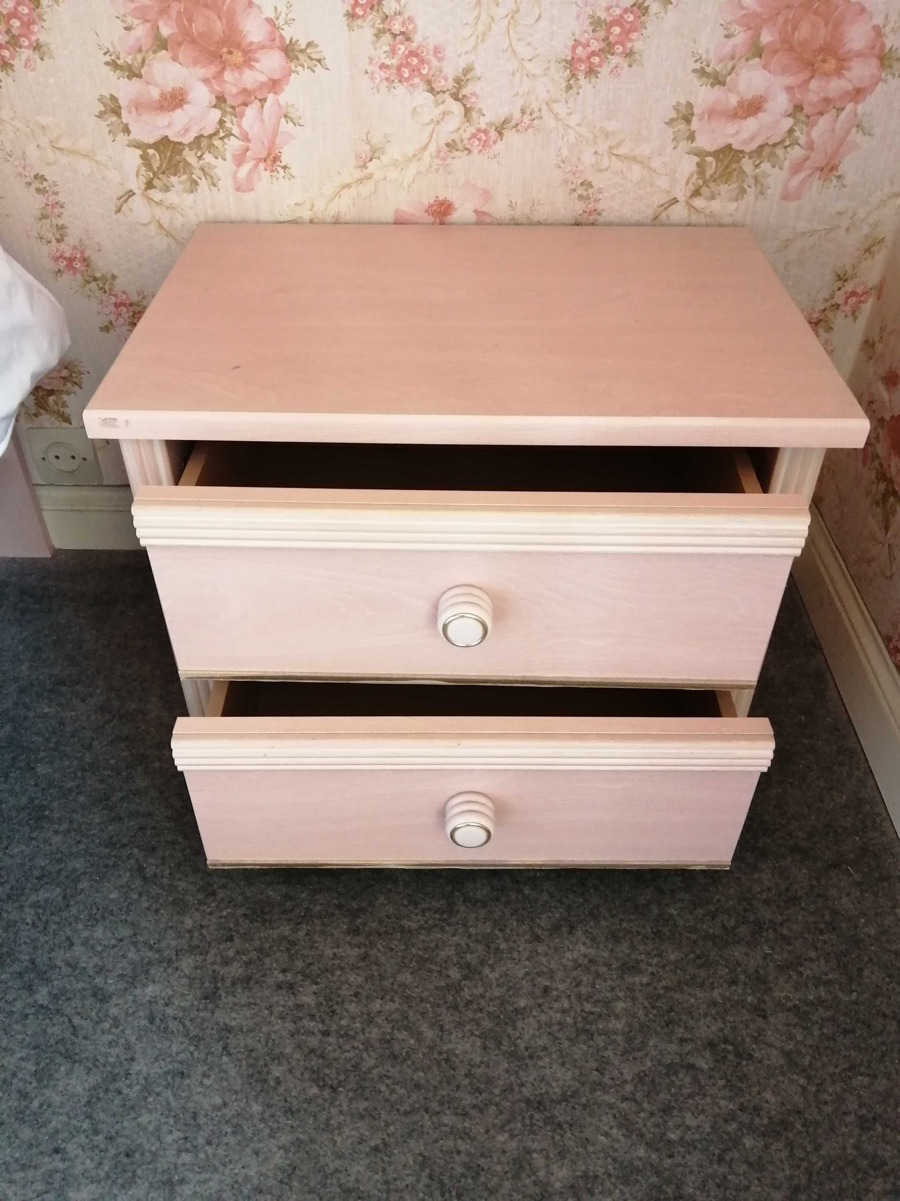 Grande armoire +lit 140 +2 chevets 110 N�mes (30)