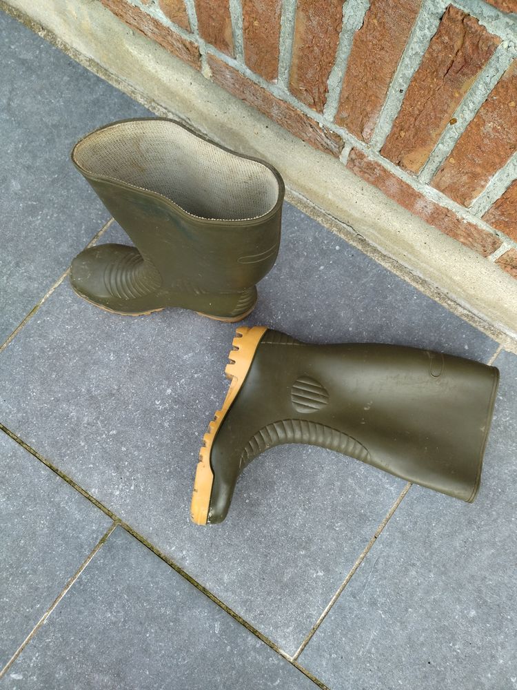 GRANDE BOTTES DE JARDINAGE, BON ETAT,CAOUTCHOUC TAILLE 42 5 Capinghem (59)