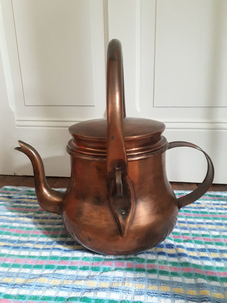 Grande bouilloire verseuse du XIXe 150 Verneuil-sur-Vienne (87)