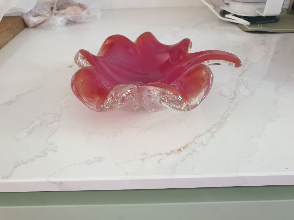 Grande coupe (cendrier...) ros�e et blanche 20 Mouxy (73)