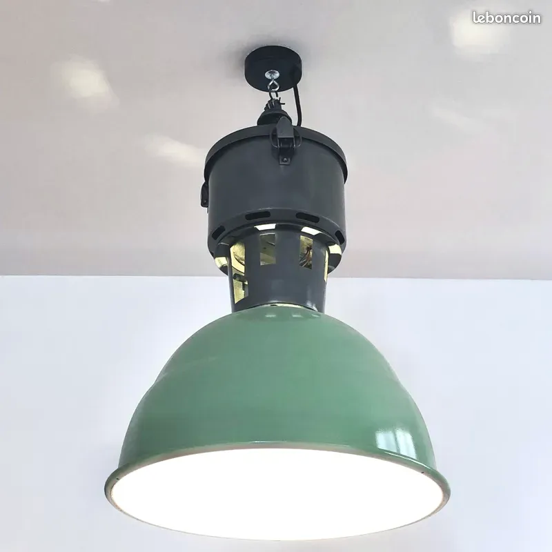 Grande Lampe Suspendue pour Loft. Style Industriel Vintage 
135 Paris 16 (75)