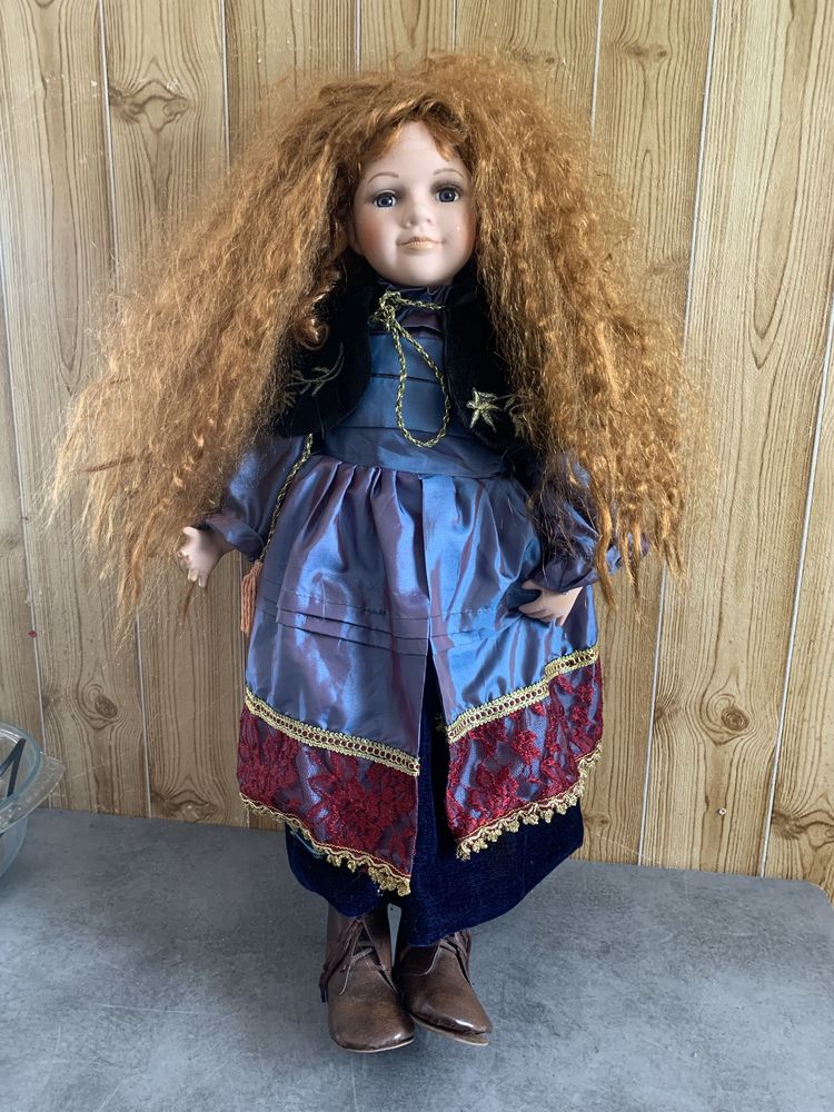 grande  poup�e  en porcelaine 70 cm 40 Nancy (54)