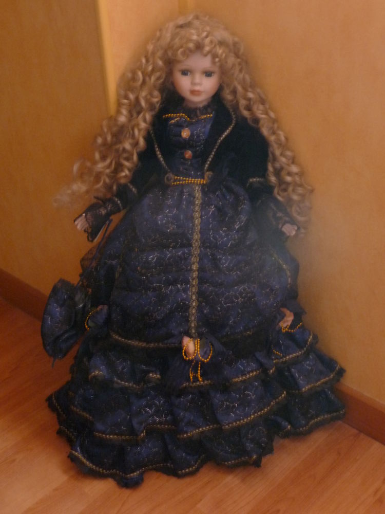 Grande poup�e tch�que vintage en porcelaine 60 Mouvaux (59)