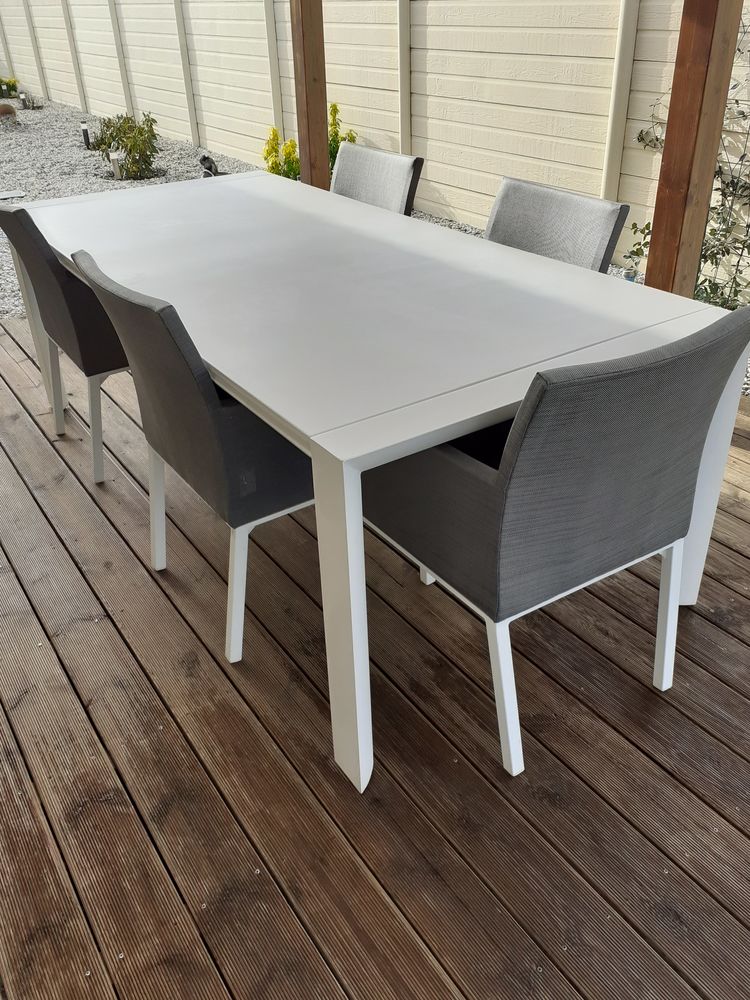 Grande Table blanche avec Fauteuils 480 Mimizan (40)