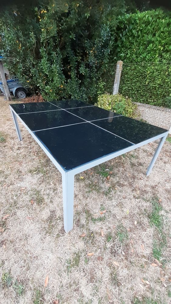 Grande Table de jardin 80 Sainte-Honorine-du-Fay (14)