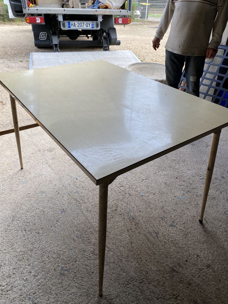 Grande table vintage 80 Orl�ans (45)