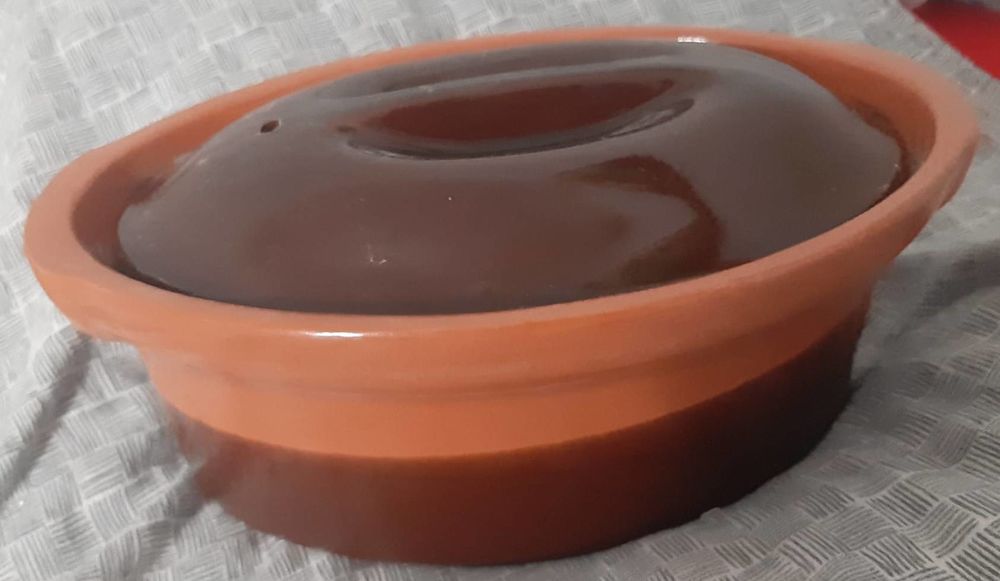 Grande terrine ovale marron 20 Saint-Denis (93)