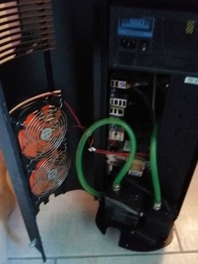 Grande tour thermaltake. 0 Saint-Paul-Trois-Ch�teaux (26)