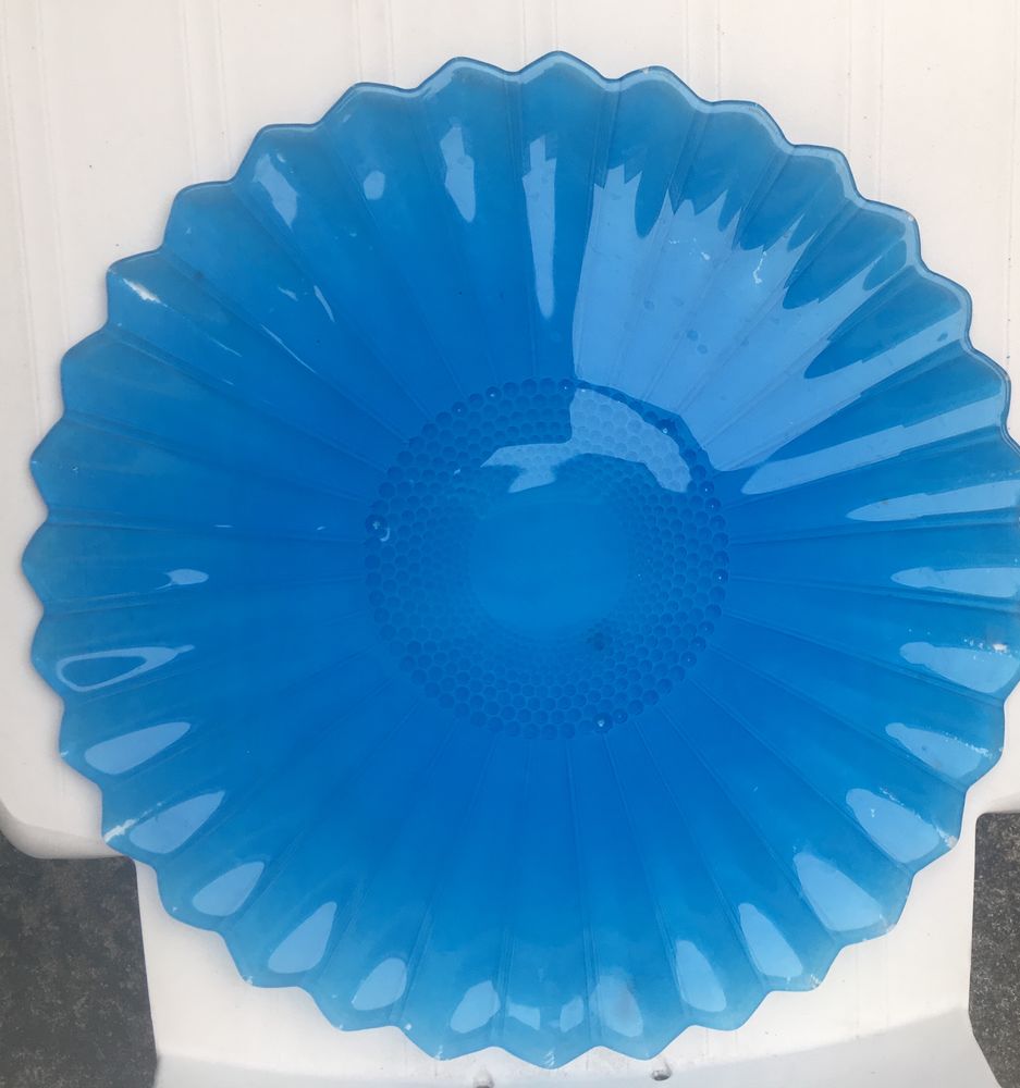 GRANDES ASSIETTES DE PR�SENTATION
5 Colombes (92)