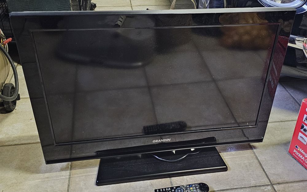TV GRANDIN 32 pouces 40 Viviers-du-Lac (73)