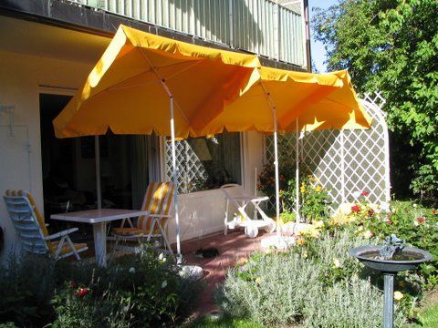3 Grands parasols rectangulaires inclinables jaune 40 Dax (40)