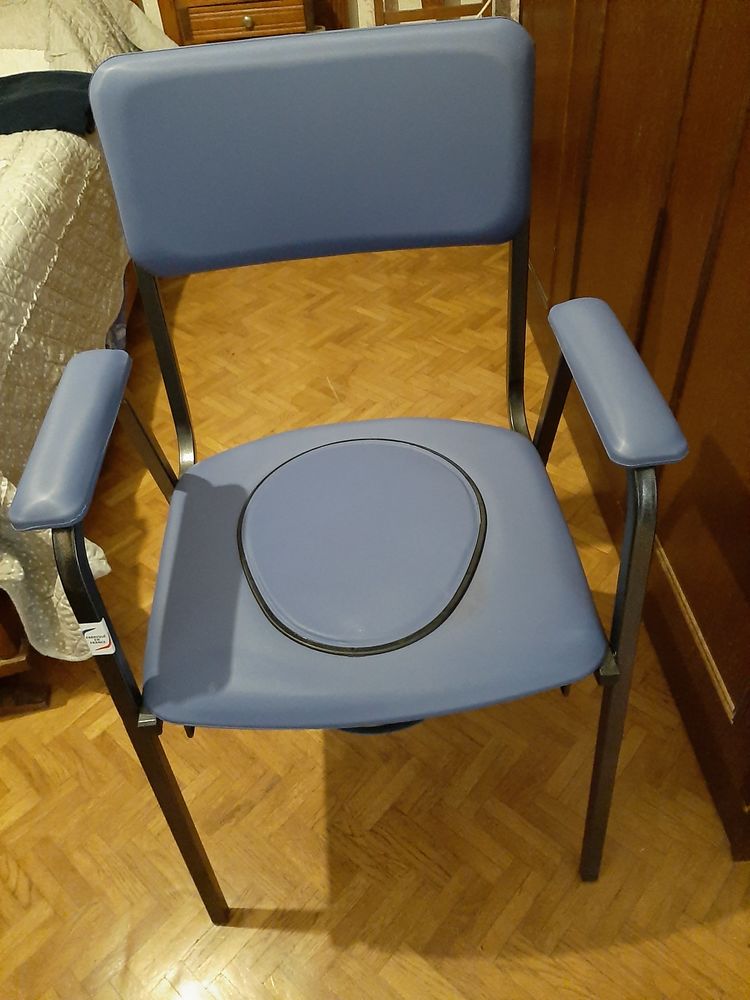 Gratuit chaise perc�e 0 Poussan (34)