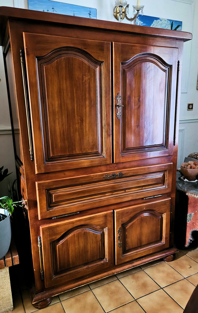 GRATUIT - MEUBLE TV-HI TRANSFORMABLE TRES BON ETAT 0 Villejust (91)