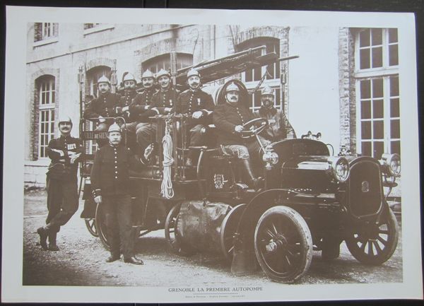 Gravure GRENOBLE, La premi�re Autopompe Sapeur Pompier
5 Sassenage (38)