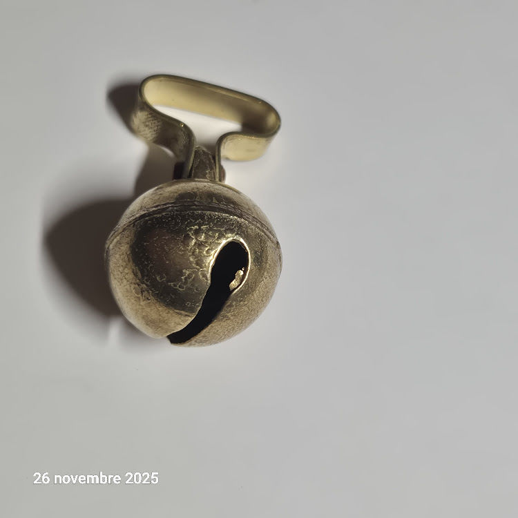 Grelot romain en laiton dor� taille 3 5 Saumur (49)