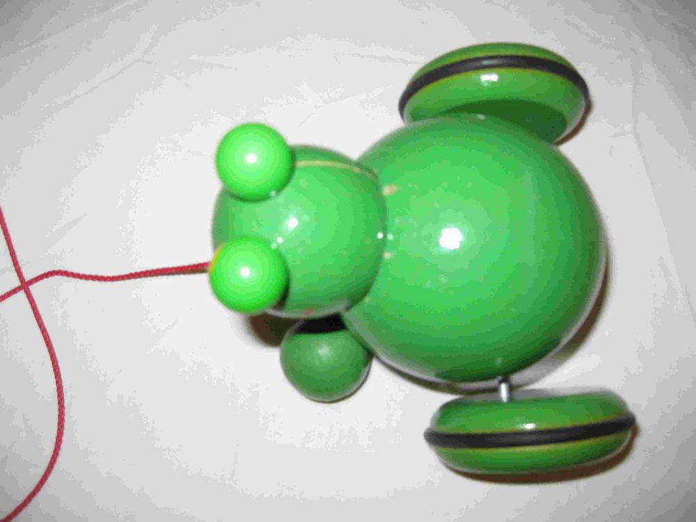 Grenouille en bois roulante 4 Saint-Andr�-les-Vergers (10)