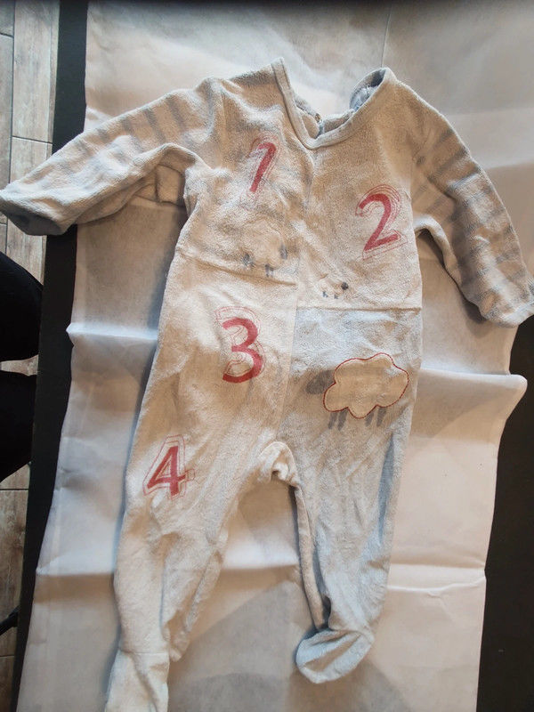 Grenouillere 
12 mois 2 Aubvillers (80)