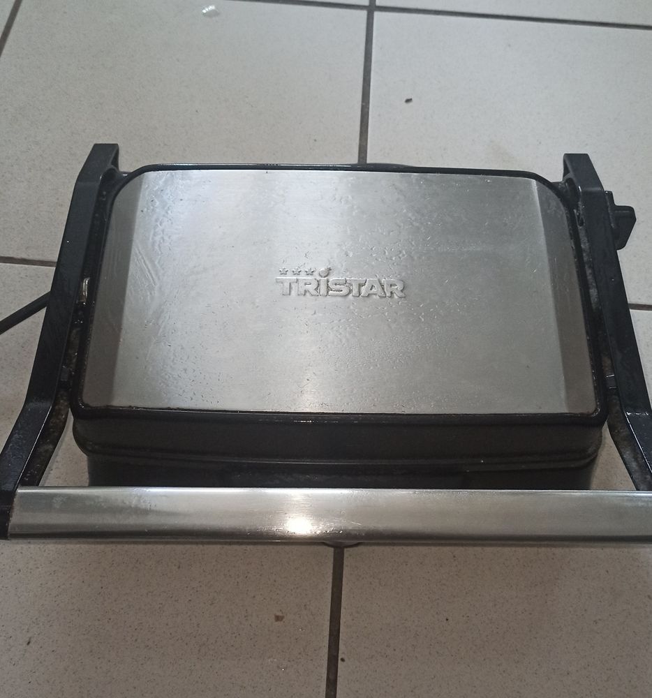 Grill �lectrique / Appareil � paninis 10 Brest (29)