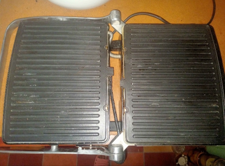 Grill �lectrique 25 Poussan (34)