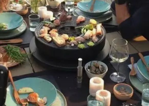 GRILL DE table  en fonte 280 Aix-en-Provence (13)