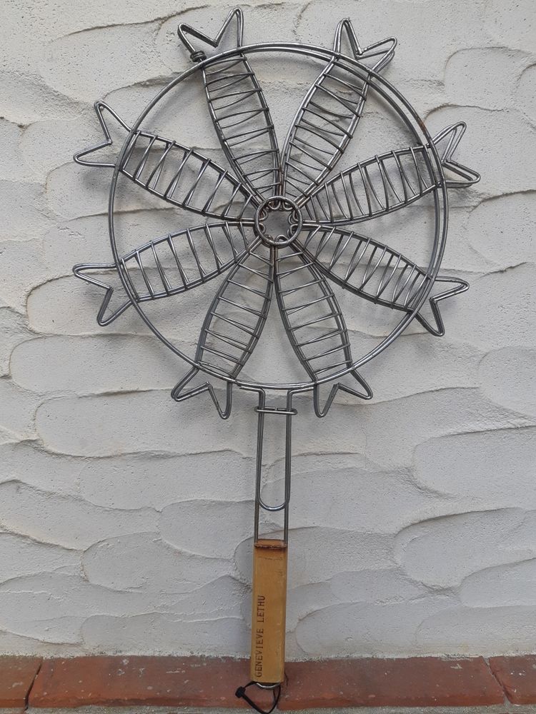 Grille barbecue sardine 12 Rebais (77)