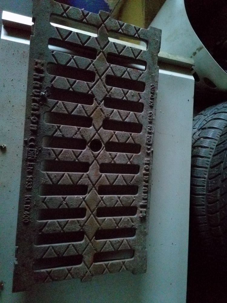 GRILLE FONTE HAURATION D400 PASSAGE LOURD 0.5M NEUVE 0 Roye (70)