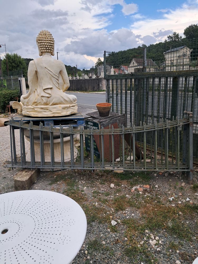 Grille en fer forg� ancienne 270 Ch�teau-l'�v�que (24)