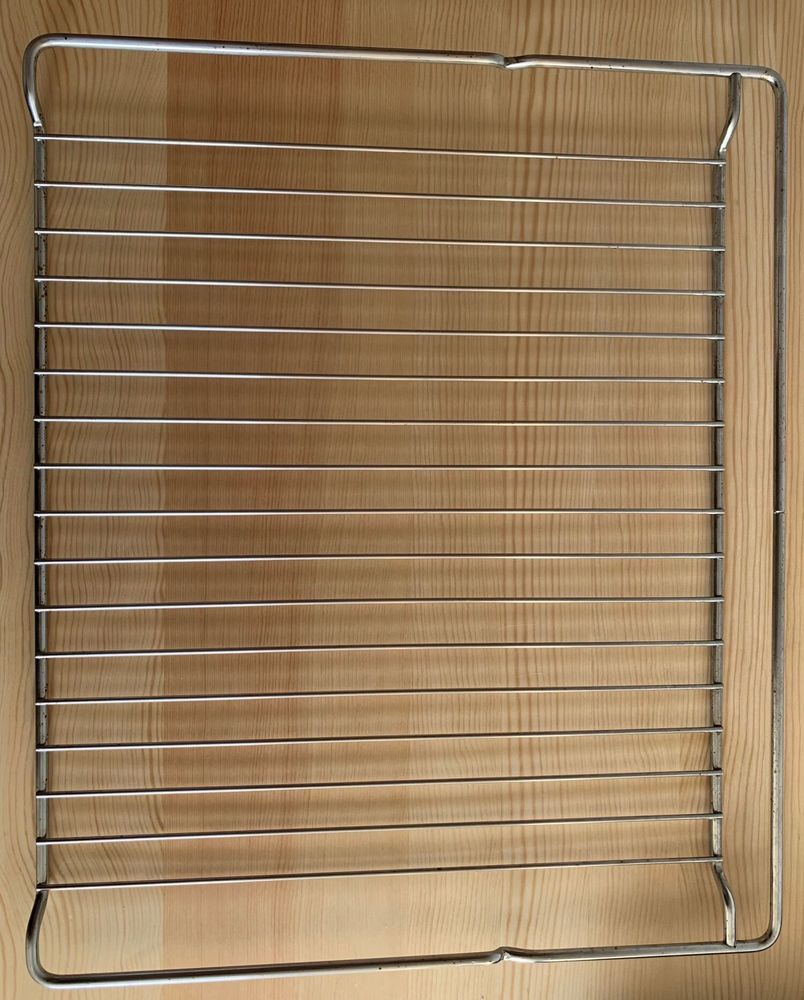 Lot 1 grille et 2 l�ches frite pour four Whirlpool 20 Monteux (84)