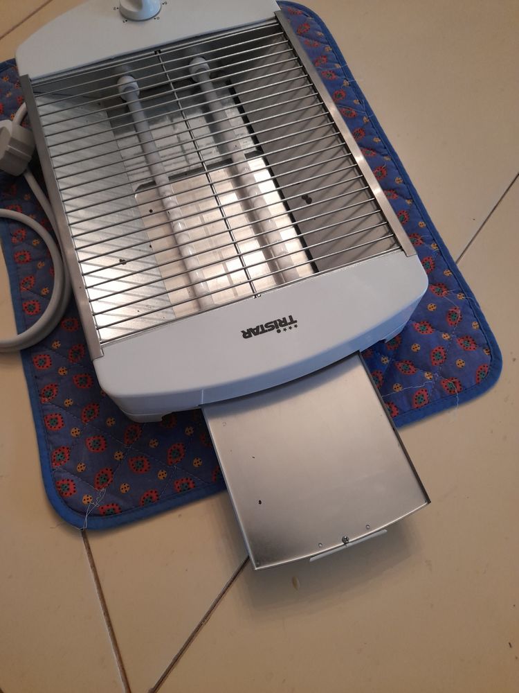 Grille pain et toasts 15 St Cesaire (30)