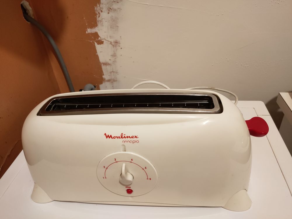 Grille pain 0 Lyon 8 (69)