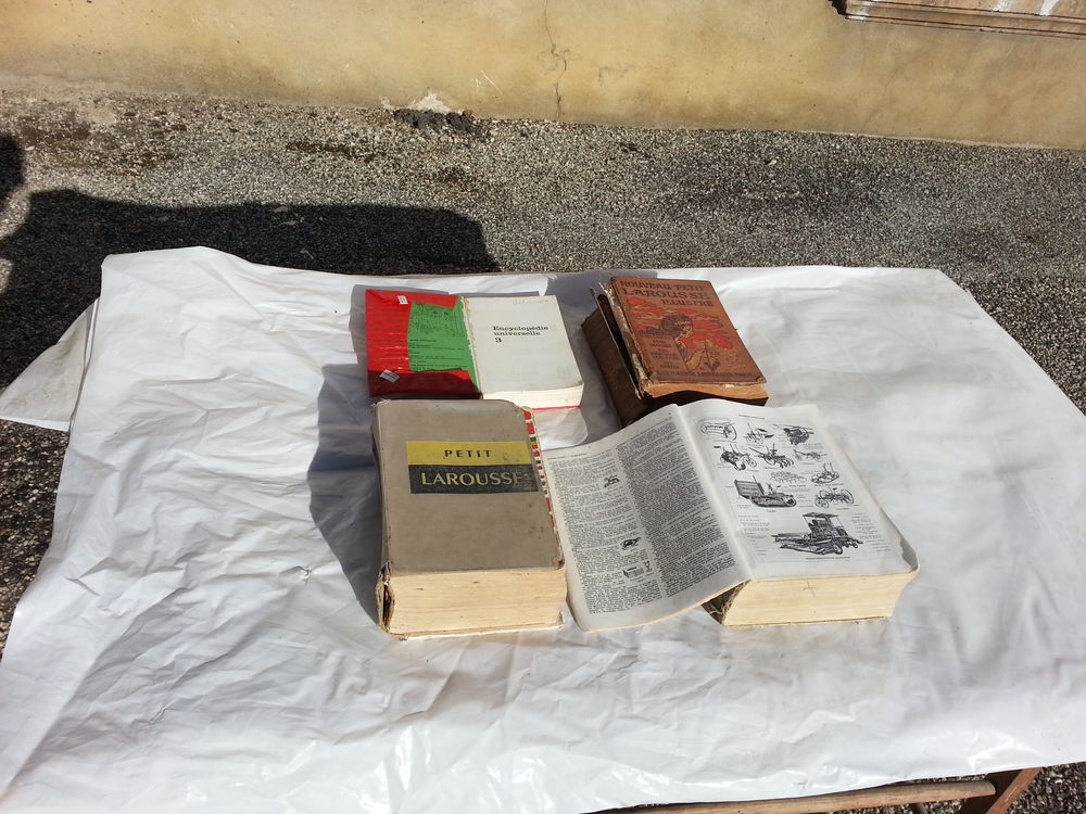 4 gros dictionnaires anciens en bon �tat 39 Saint-Clair-sur-Galaure (38)