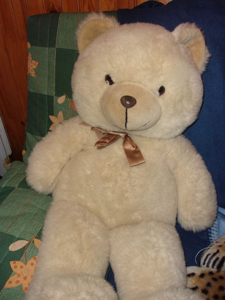 Gros Ours blanc, tr�s doux 15 Villars-les-Dombes (01)