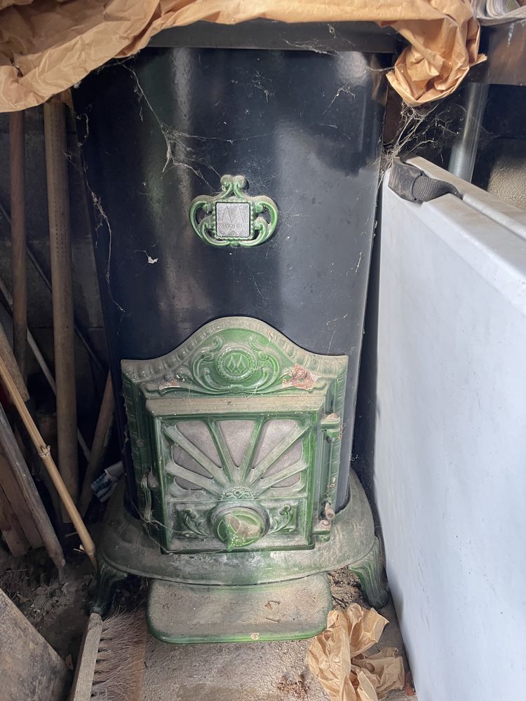 Gros po�le marque Franco Belge. 150 Bourg-Saint-And�ol (07)