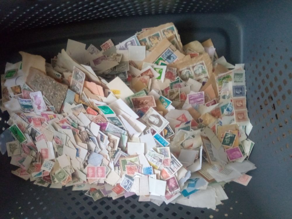 Gros lot de timbres 0 Marseille 4 (13)