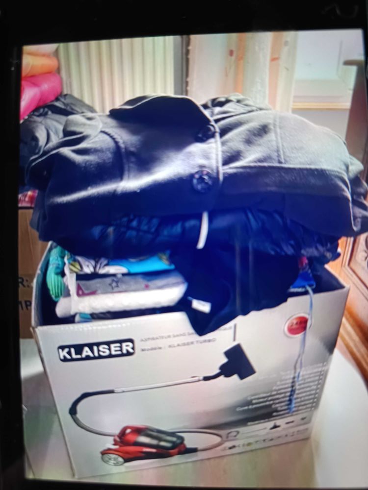 gros lot v�tement fille 80 Hirson (02)