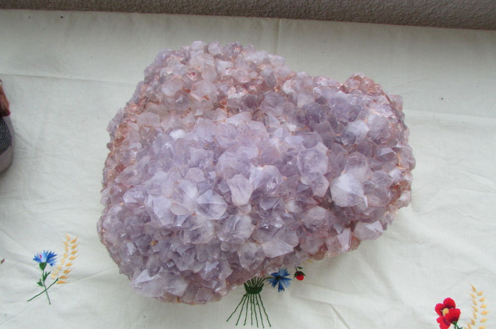 Grosse G�ode de Madagascar , Am�thyste de 8,5 kg 0 Castres (81)