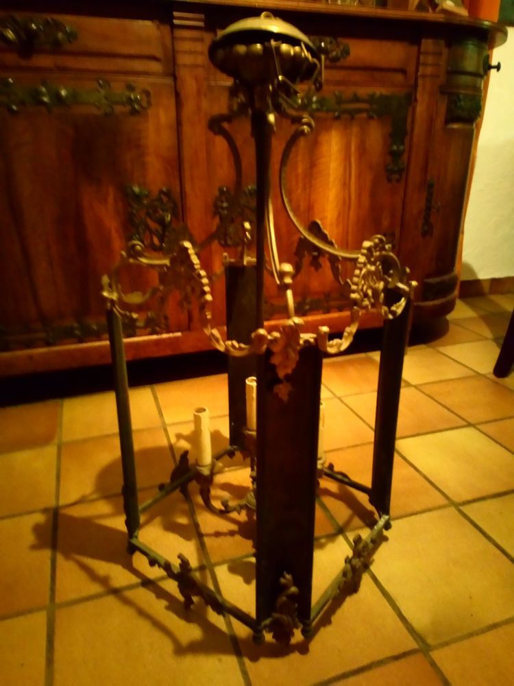 Grosse lanterne bronze coin fer
3250 Mougins (06)