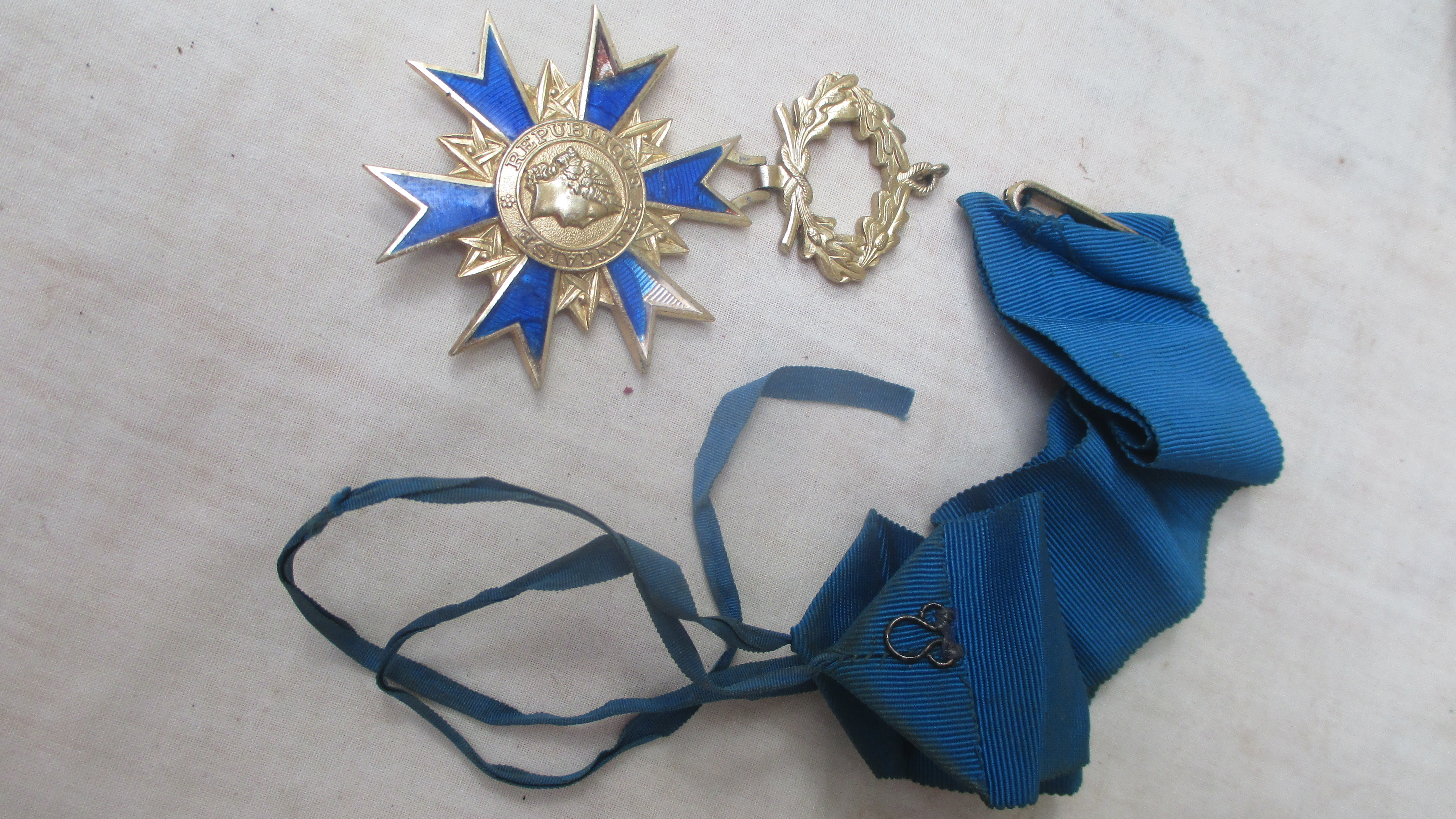 grosse m�daille. 120 Causse-et-Di�ge (12)